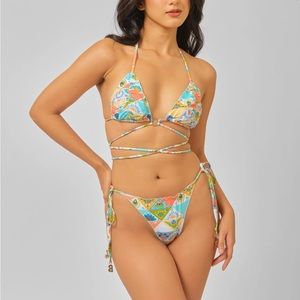 Tuscan sun bikini set coverup skirt included